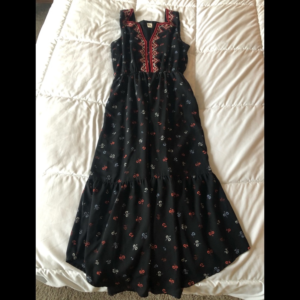 GAP black embroidered floral maxi